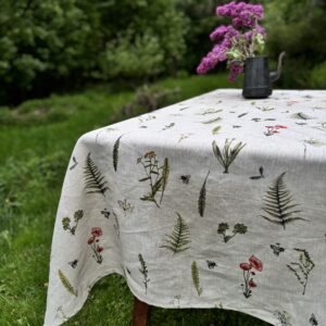 Lněný ubrus V louce